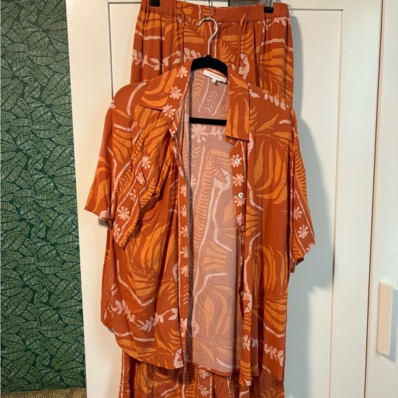 Orange Patterned Set - Picture 1 of 5